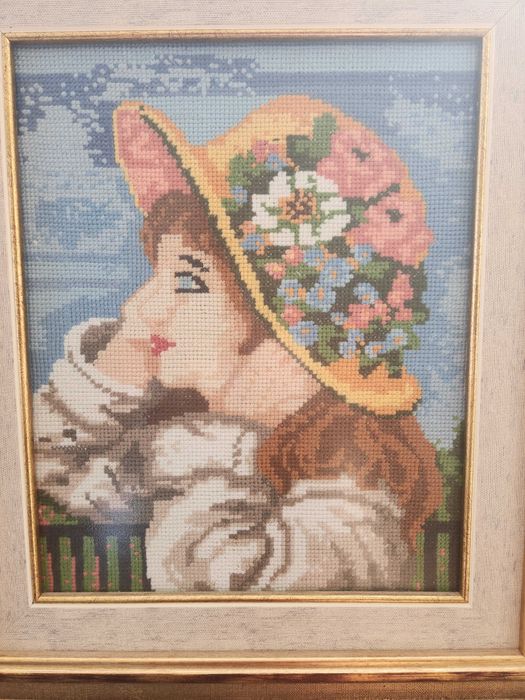 ,, Момиче със шапка,, гоблен