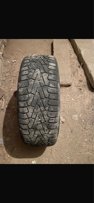 Продам Резину с диском Pirelli