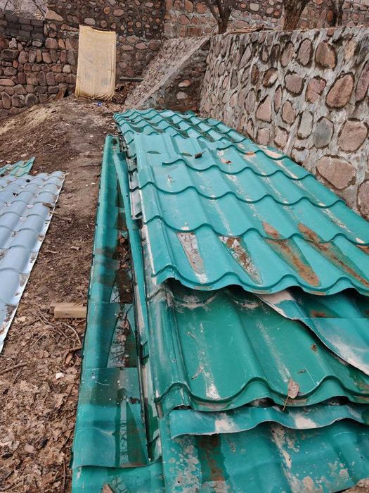 Продаю Металлочерепицу Ламонтерра 0.5 толщины Б.У россия