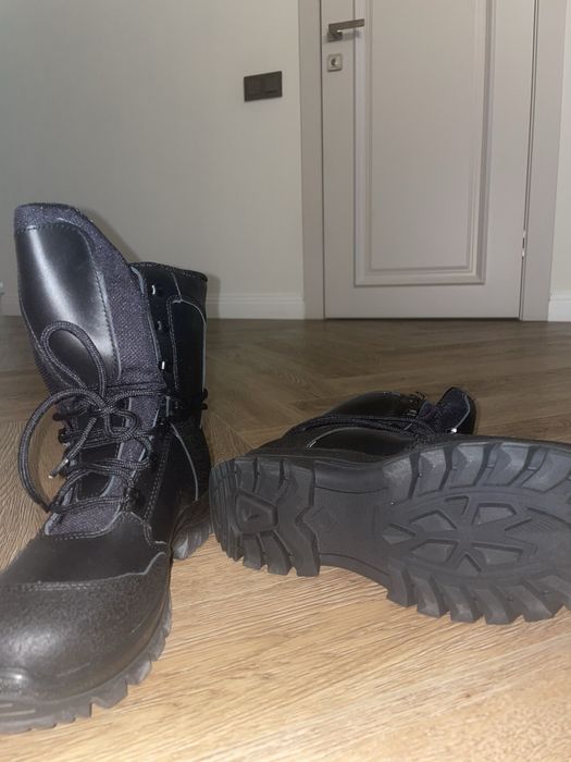 Продам новые Берцы