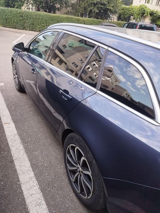 Vând sau schimb Opel insignia
