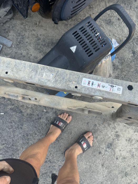 Bmw G20 G21 G22 g26 преден мост без забелешки само задно