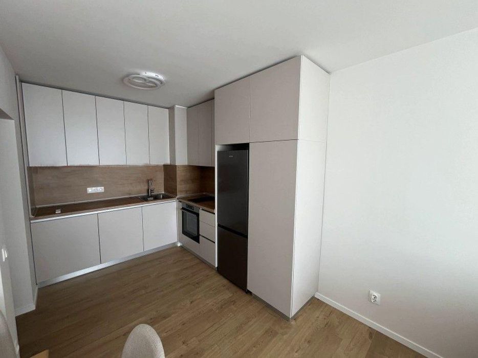 Дава се под наем Двустаен апартамент в София, Дружба 2 - 70 кв.м за 713.49 € - Снимка #1