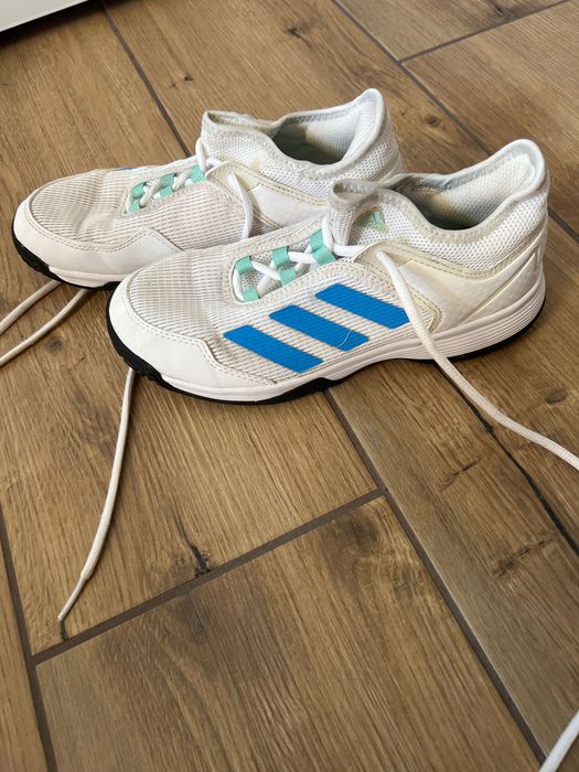 Adidas маратонки 35 номер