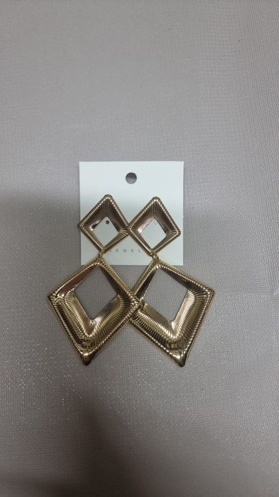 Продам новые серьги