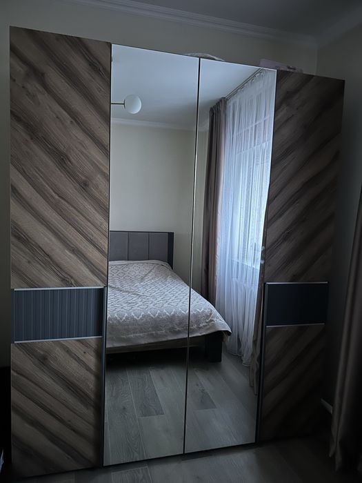 Продам шкаф вместительный