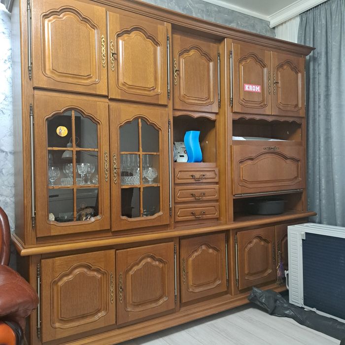 Mobila veche lemn masiv