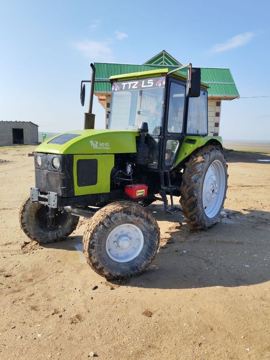 TTZ80.10 traktor sotiladi!