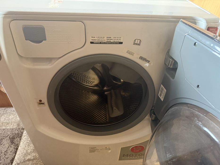 Masina de spalat rufe Hotpoint Aqualist