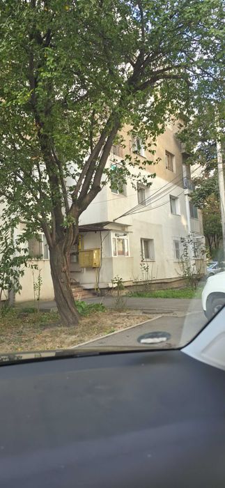 Vând garsonieră etaj 2, zona Unirii (lângă ACR), Buzău