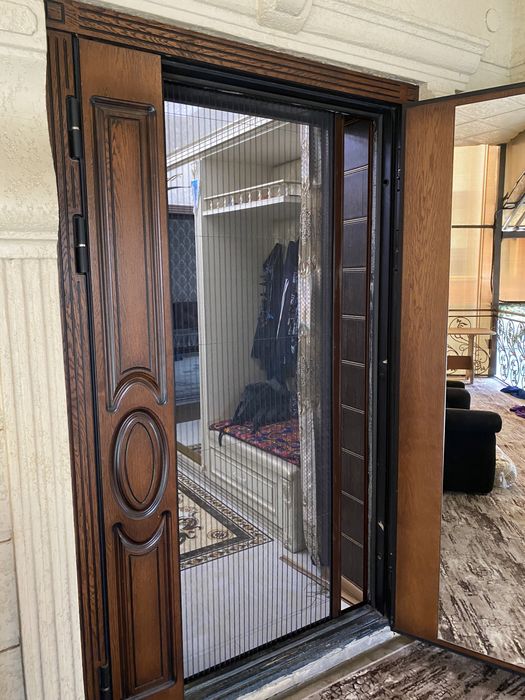 москитные сетка  внутрение на окна . Двери