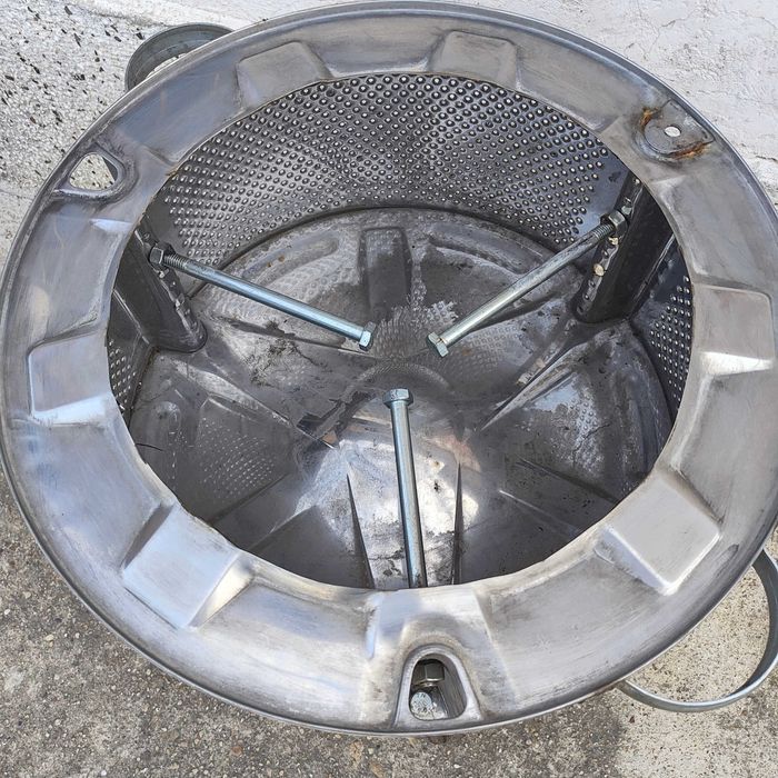 Барбекю направено от казан на пералня - неръждавейка