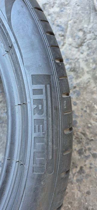 4 anvelope vara Pirelli,fata 245/40/19,spate 275/35/19.Pretul este pe bucata
