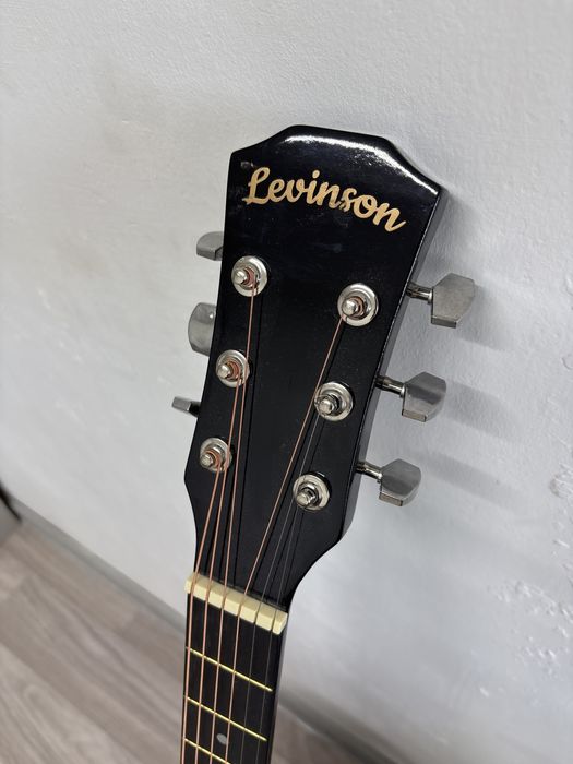 Гитара Levinson 40 размер.