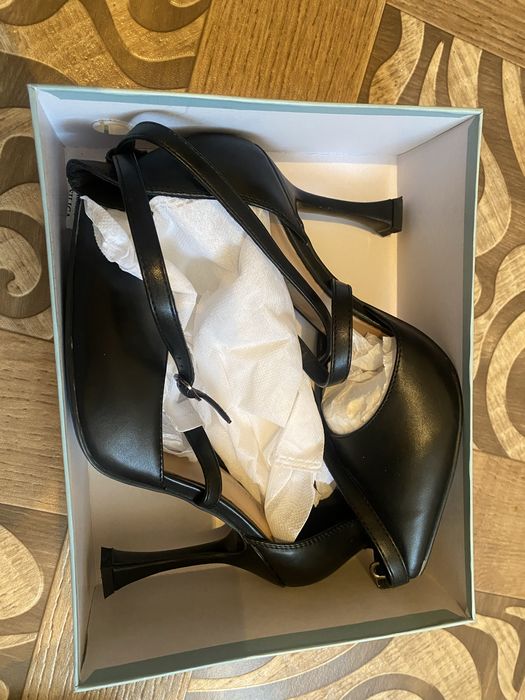 Продам туфли новые!