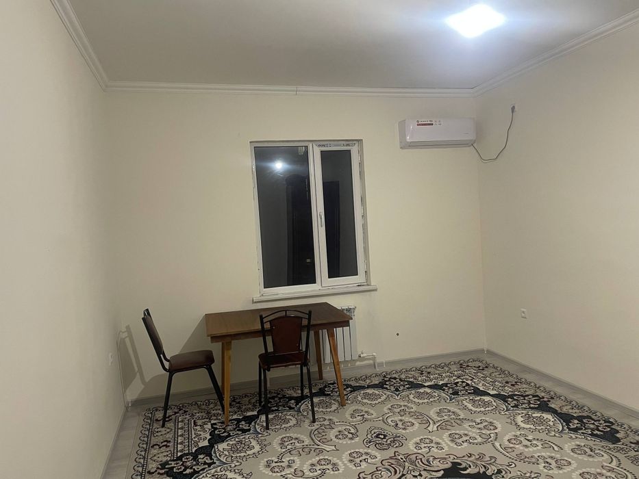 Bir xonalik uy ijaraga beriladi.