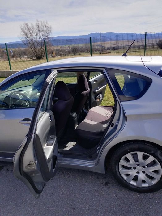 Subaru Impreza 1.5 2008 година хечбек