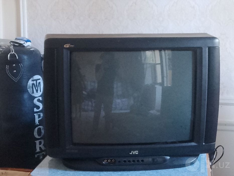 Телевизор JVC в хорошем состоянии