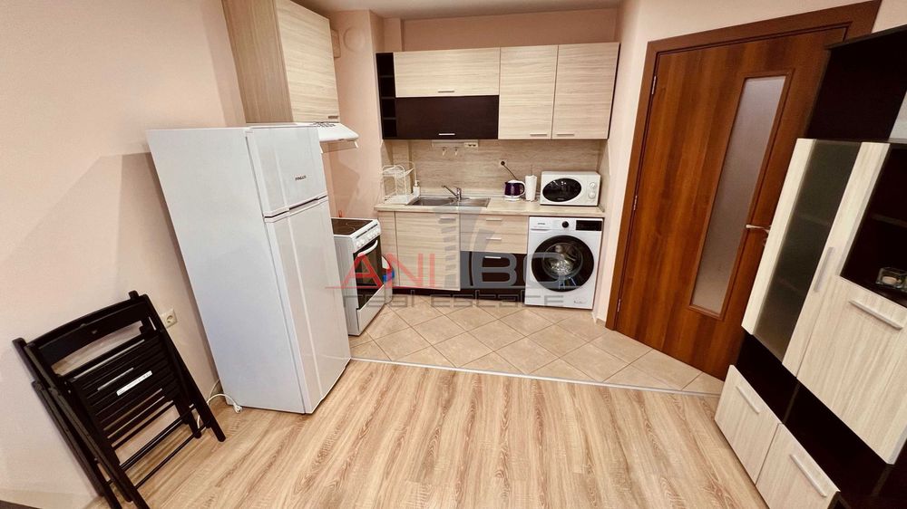 Дава се под наем Двустаен апартамент в Варна, Цветен квартал - 44 кв.м за 418.71 € - Снимка #1