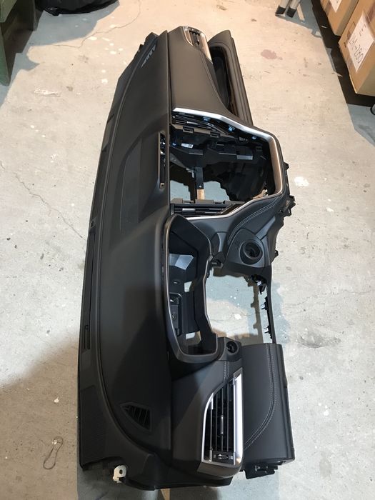 Plansa bord subaru outback 2021-2026