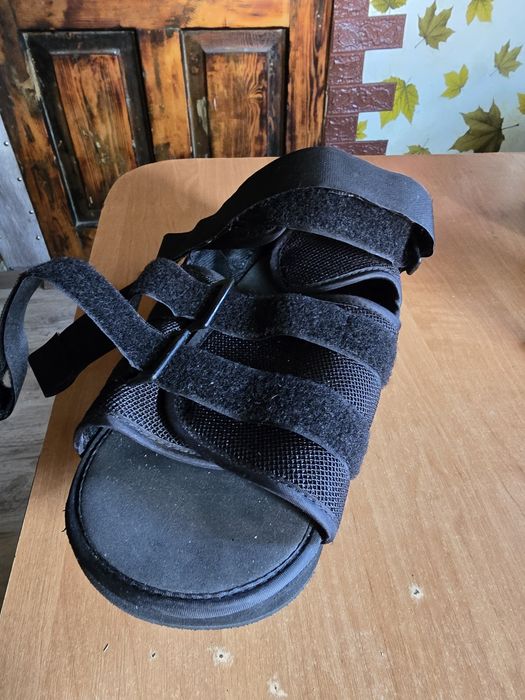 Продам ботинок Барука разме L(41 ,43)