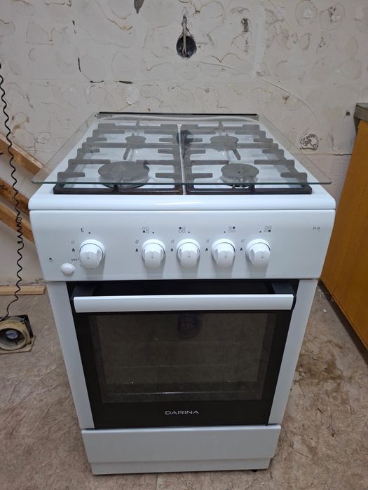 Продам газ плиту