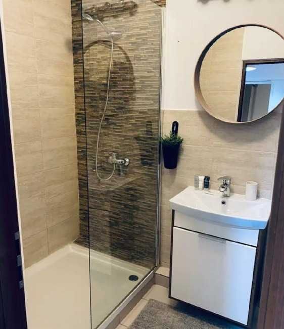 OBOR sau CENTRU regim hotelier