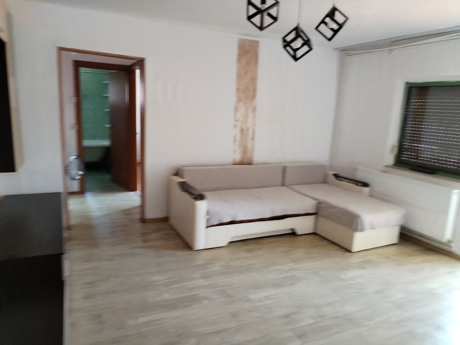 Închiriez apartament 2 camere parter Brazdă