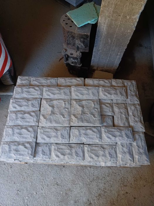 Производство на бетонови тротоарни плочки и градински бордюри и други