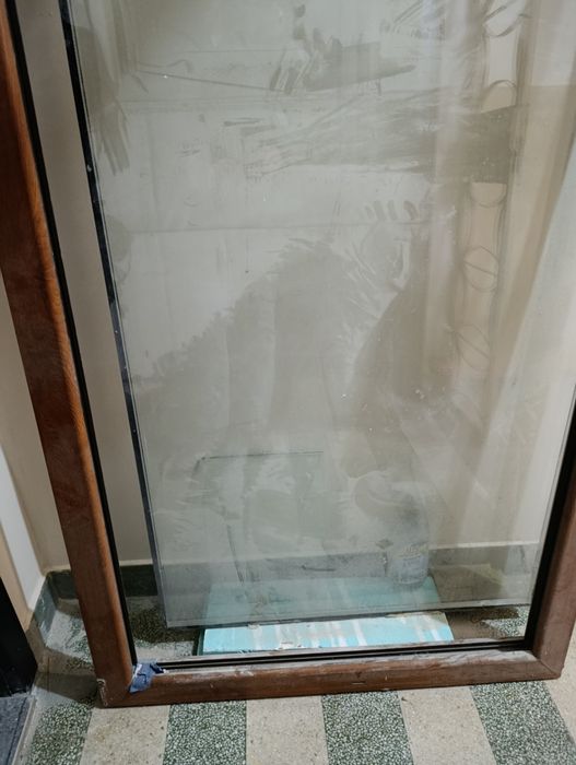 PVC прозорец цвят дърво