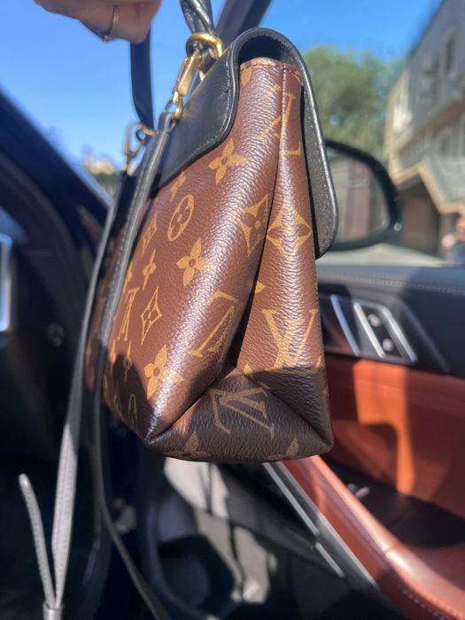 Продаю сумочку  LOUIS VUITTON оригинал