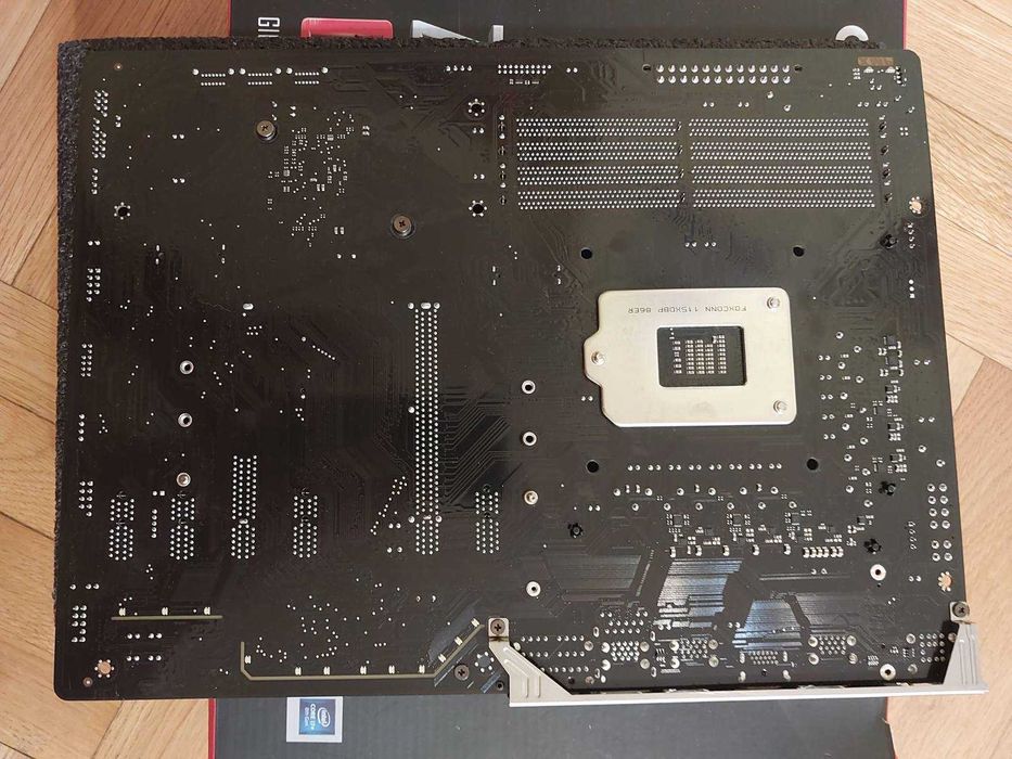 Intel Core i7 9700K + Gigabyte Z390 Gaming X