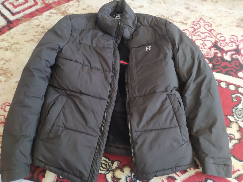 Продам зимнюю мужскую куртку