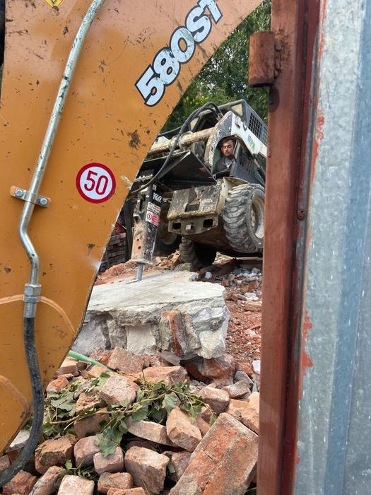 Inchiriez Bobcat demolari picon taiem beton asfalt basculanta 3,5t mo