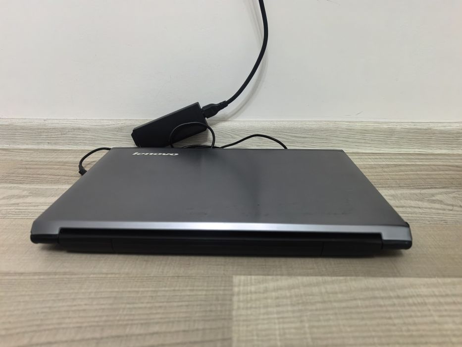 Laptop Lenovo V570C i3 intel Pentium cu acumulator