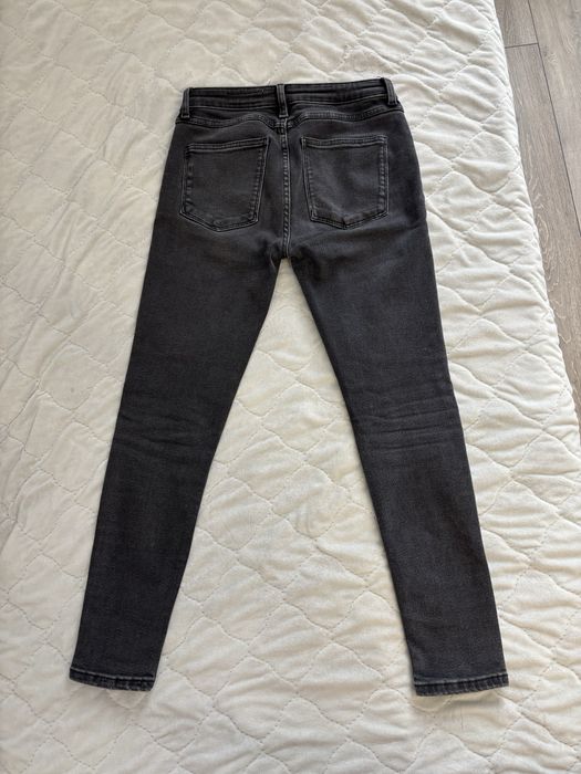 Черные джинсы Zara