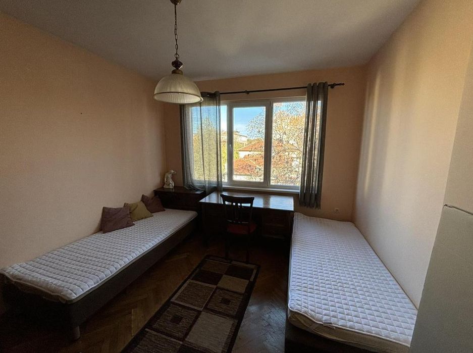 Дава се под наем Тристаен апартамент в Пловдив, Център - 100 кв.м за 475 € - Снимка #3