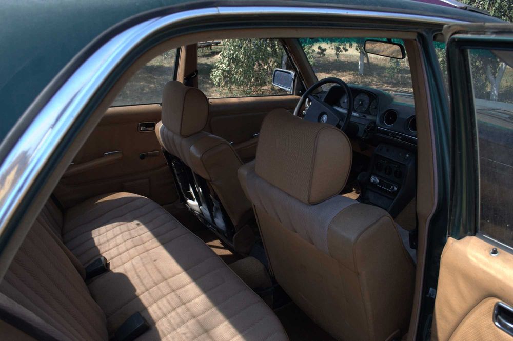 Mercedes-Benz W123 240D „Cobra” | 1982 | 2.4 Diesel | Stare Tehnică Bună | Trapă | Piele | Elemente Cromate | Complet | Pentru Piese