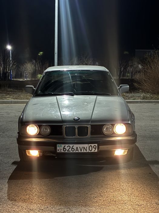 Продам BMW 520 2л