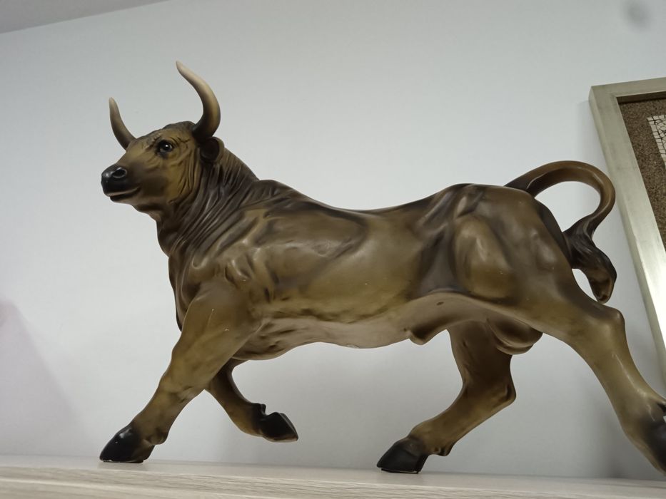 Продам вазы, бутыли, картины