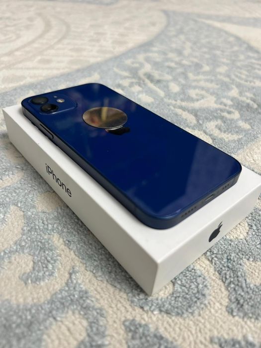 Продам айфон 12 128 гб 76ёмкость