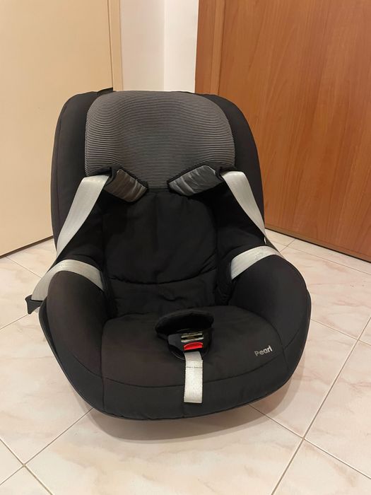 Столче за кола Maxi-Cosi Pearl с Isofix система FamilyFix
