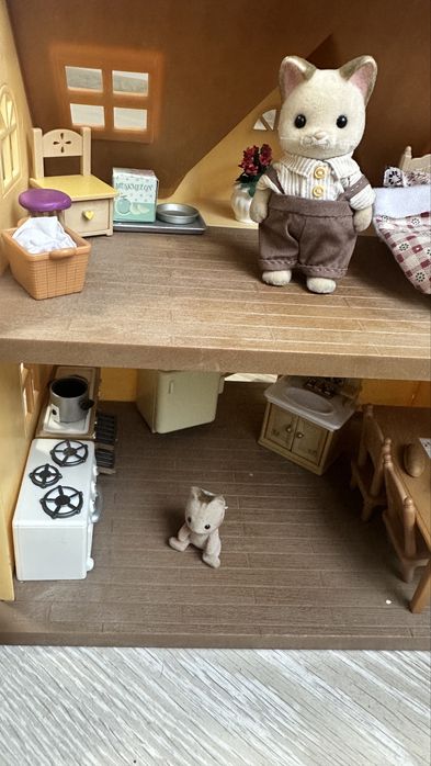 Домик Сильвиани / кукольный