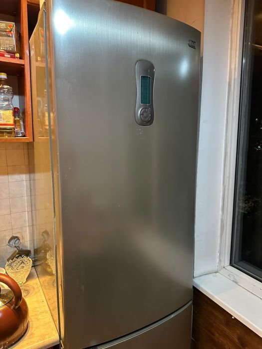 Продам холодильник lg