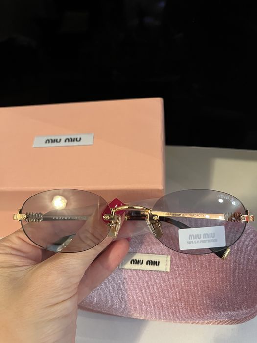 Нови слънчеви очила Miu Miu размер 51-20-140