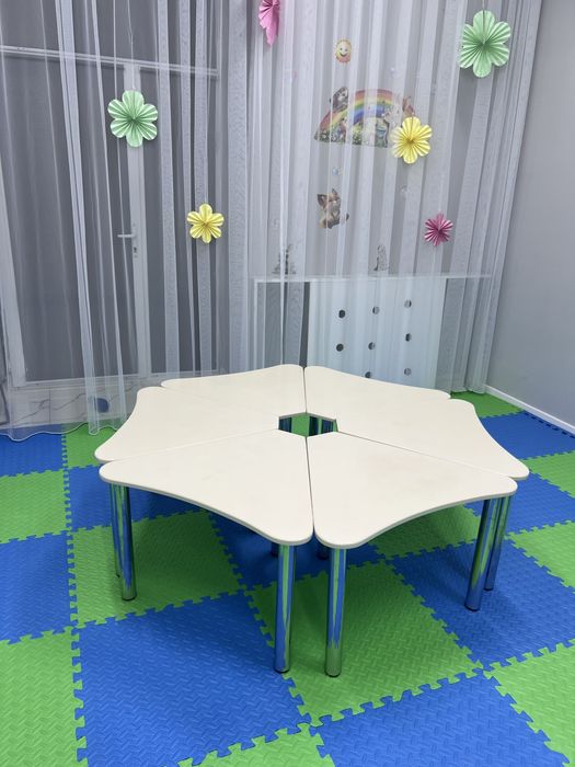 Продам Стол ромашка