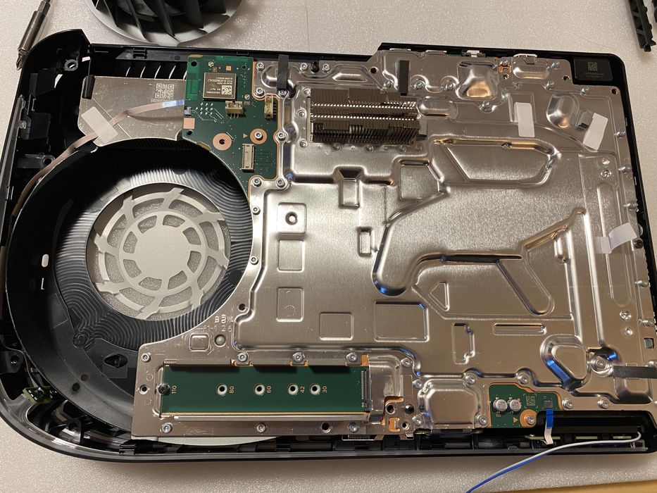 Reparatii, curatare, resoftare, service console PS4, PRO, PS5, Xbox