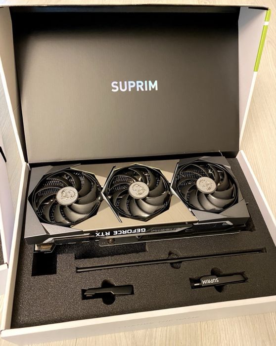 Vand Placa video GeForce RTX Suprim X 3080