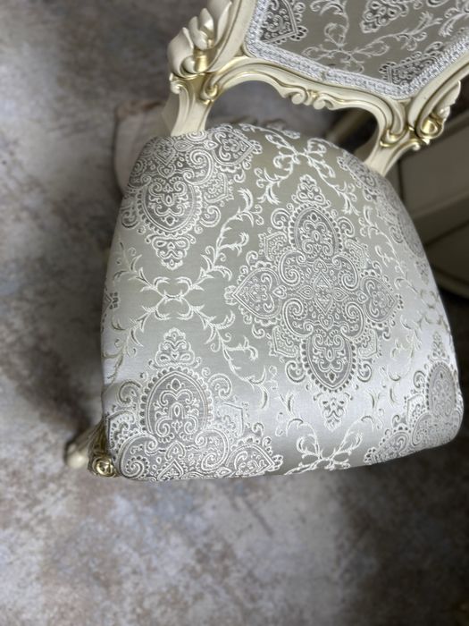 Стол стулия для зала