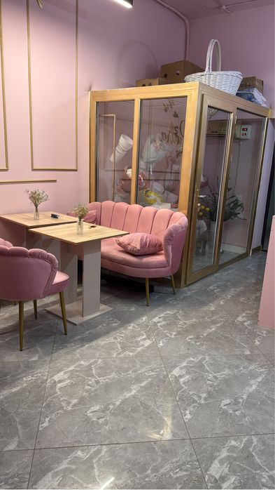 Продам цветочный с кофейней